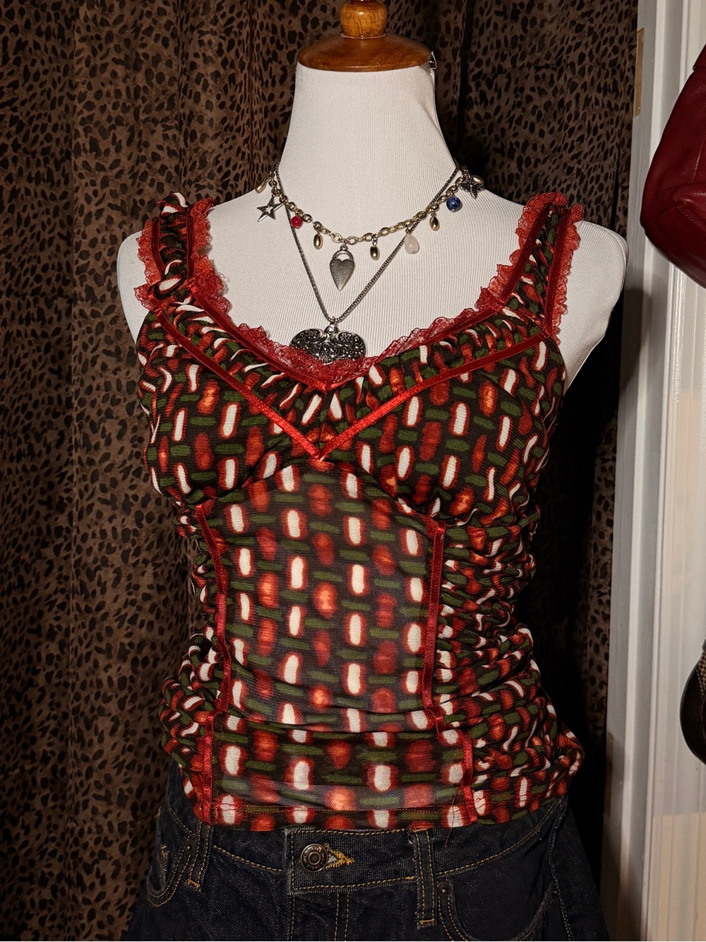 Red & Black Patterned Lace Trim Tank Top